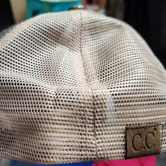 Womens cap - Picture 4 of 4